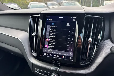 DP22SFY Volvo Xc60 2.0 B4D R DESIGN 5dr AWD Geartronic Thumbnail #36