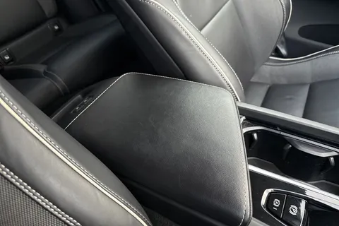 DP22SFY Volvo Xc60 2.0 B4D R DESIGN 5dr AWD Geartronic Thumbnail #42