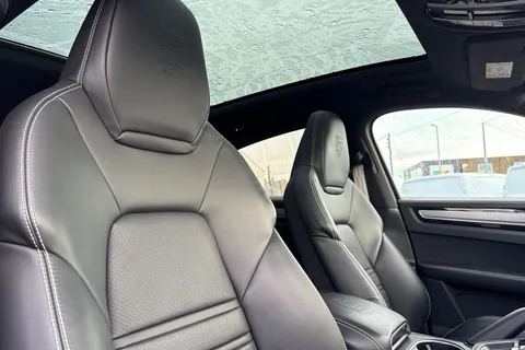 VX23RKO Porsche Cayenne 3.0T V6 Platinum Edition TiptronicS 4WD Euro 6 (s/s) 5dr Thumbnail #25