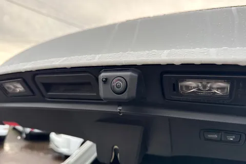 VX23RKO Porsche Cayenne 3.0T V6 Platinum Edition TiptronicS 4WD Euro 6 (s/s) 5dr Thumbnail #29