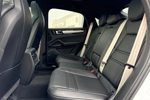 VX23RKO Porsche Cayenne 3.0T V6 Platinum Edition TiptronicS 4WD Euro 6 (s/s) 5dr Thumbnail #36