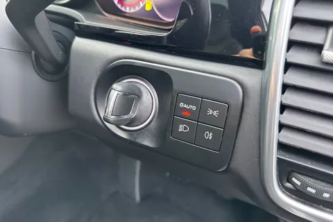 VX23RKO Porsche Cayenne 3.0T V6 Platinum Edition TiptronicS 4WD Euro 6 (s/s) 5dr Thumbnail #42