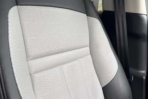 KM74FDK Land Rover Range Rover Evoque 2.0 D200 Dynamic HSE 5dr Auto Thumbnail #48