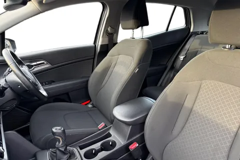 EJ73ZZS Kia Sportage 1.6T GDi ISG 2 5dr Thumbnail #10