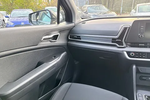 EJ73ZZS Kia Sportage 1.6T GDi ISG 2 5dr Thumbnail #14