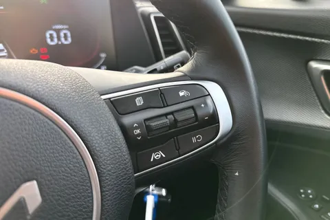 EJ73ZZS Kia Sportage 1.6T GDi ISG 2 5dr Thumbnail #32