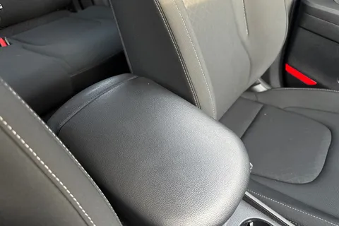 EJ73ZZS Kia Sportage 1.6T GDi ISG 2 5dr Thumbnail #39