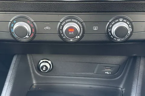 FD70UOB Audi Q2 1.5 TFSI CoD 35 Sport S Tronic Euro 6 (s/s) 5dr Thumbnail #22