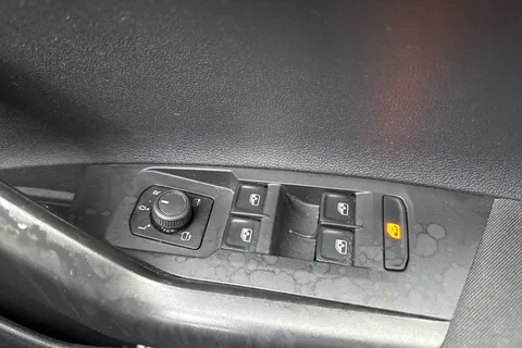 PK72OMH Volkswagen Taigo 1.0 TSI Life Euro 6 (s/s) 5dr Thumbnail #39