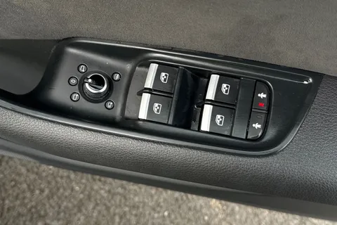 PK70XYX Audi Q7 50 TDI Quattro Black Edition 5dr Tiptronic Thumbnail #21