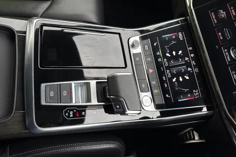 PK70XYX Audi Q7 50 TDI Quattro Black Edition 5dr Tiptronic Thumbnail #23