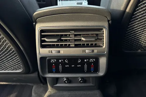 PK70XYX Audi Q7 50 TDI Quattro Black Edition 5dr Tiptronic Thumbnail #34