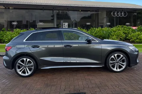 BU75ZKT Audi A3 1.5 TFSI 150 S Line 5dr S Tronic Thumbnail #4