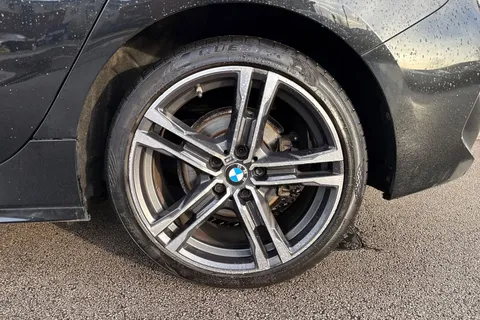 VK70ZTO BMW 1 Series 2.0 118d M Sport Auto Euro 6 (s/s) 5dr Thumbnail #13