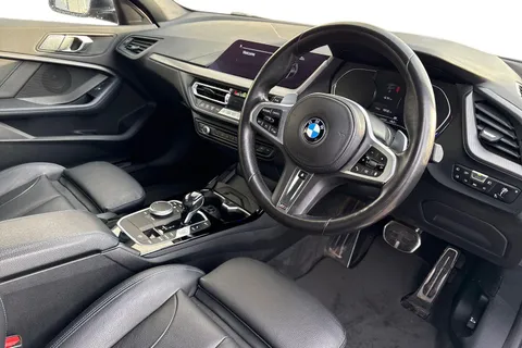 VK70ZTO BMW 1 Series 2.0 118d M Sport Auto Euro 6 (s/s) 5dr Thumbnail #14