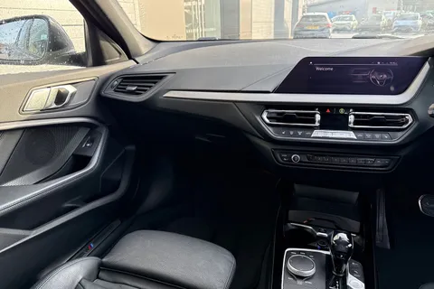 VK70ZTO BMW 1 Series 2.0 118d M Sport Auto Euro 6 (s/s) 5dr Thumbnail #20