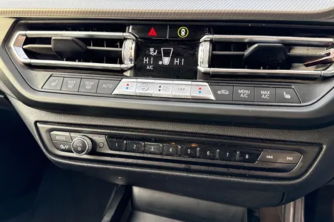 VK70ZTO BMW 1 Series 2.0 118d M Sport Auto Euro 6 (s/s) 5dr Thumbnail #22