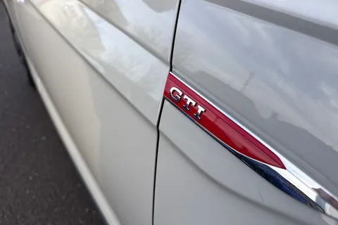 Volkswagen Polo 2.0 TSI GTI DSG Euro 6 (s/s) 5dr Thumbnail #27