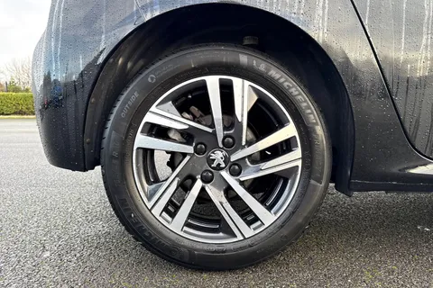 OW22GWE PEUGEOT 208 1.5 BlueHDi Allure Premium + Euro 6 (s/s) 5dr Thumbnail #21