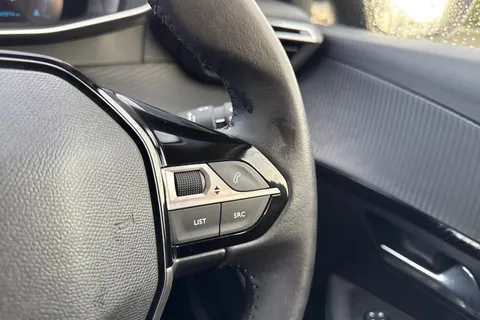 OW22GWE PEUGEOT 208 1.5 BlueHDi Allure Premium + Euro 6 (s/s) 5dr Thumbnail #38