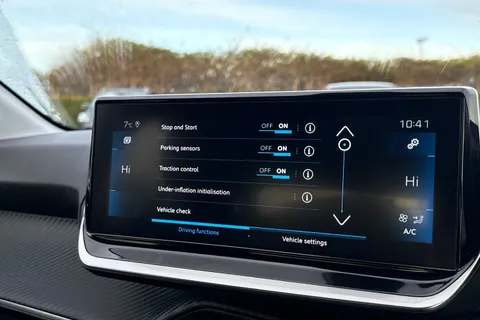 OW22GWE PEUGEOT 208 1.5 BlueHDi Allure Premium + Euro 6 (s/s) 5dr Thumbnail #51