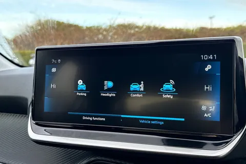 OW22GWE PEUGEOT 208 1.5 BlueHDi Allure Premium + Euro 6 (s/s) 5dr Thumbnail #52