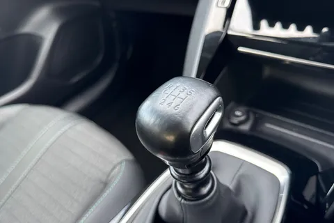 OW22GWE PEUGEOT 208 1.5 BlueHDi Allure Premium + Euro 6 (s/s) 5dr Thumbnail #57