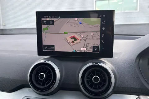 EN74FAO Audi Q2 Black Edition 35 TFSI 150 PS S tronic Thumbnail #17