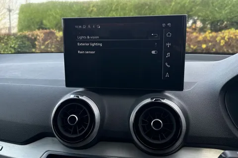 EN74FAO Audi Q2 Black Edition 35 TFSI 150 PS S tronic Thumbnail #31