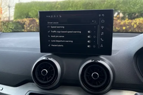 EN74FAO Audi Q2 Black Edition 35 TFSI 150 PS S tronic Thumbnail #33