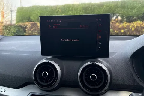 EN74FAO Audi Q2 Black Edition 35 TFSI 150 PS S tronic Thumbnail #36