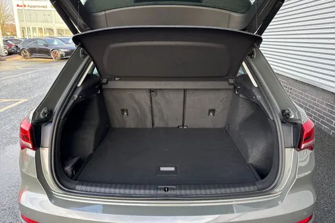 DN72EDV Audi Q3 Technik 35 TFSI 150 PS S tronic Thumbnail #7