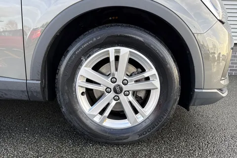 DN72EDV Audi Q3 Technik 35 TFSI 150 PS S tronic Thumbnail #10