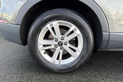 DN72EDV Audi Q3 Technik 35 TFSI 150 PS S tronic Thumbnail #12