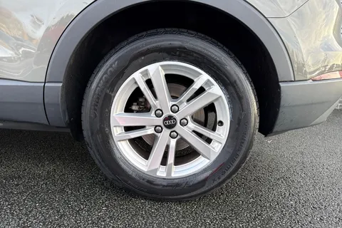 DN72EDV Audi Q3 Technik 35 TFSI 150 PS S tronic Thumbnail #13