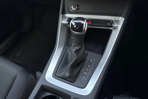 DN72EDV Audi Q3 Technik 35 TFSI 150 PS S tronic Thumbnail #23