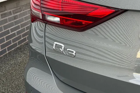 DN72EDV Audi Q3 Technik 35 TFSI 150 PS S tronic Thumbnail #27