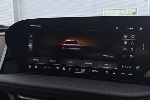  Audi SQ5 3.0 TFSI S Edition 1 S Tronic quattro Euro 6 (s/s) 5dr Thumbnail #32