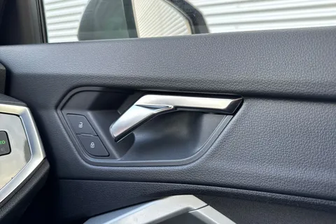 DN72EDV Audi Q3 Technik 35 TFSI 150 PS S tronic Thumbnail #41