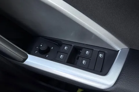 DN72EDV Audi Q3 Technik 35 TFSI 150 PS S tronic Thumbnail #42