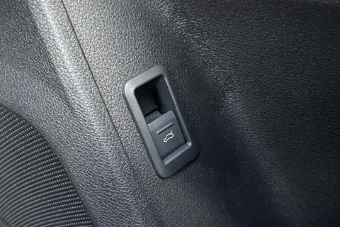 DN72EDV Audi Q3 Technik 35 TFSI 150 PS S tronic Thumbnail #43