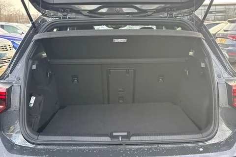 YE75MDO Volkswagen Golf 1.5 eTSI 150 R-Line 5dr DSG **PAN ROOF, WINTER PK, 18' LEEDS ALLOYS** Thumbnail #9