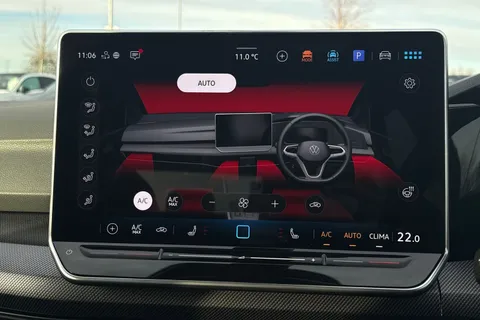 YE75MDO Volkswagen Golf 1.5 eTSI 150 R-Line 5dr DSG **PAN ROOF, WINTER PK, 18' LEEDS ALLOYS** Thumbnail #18