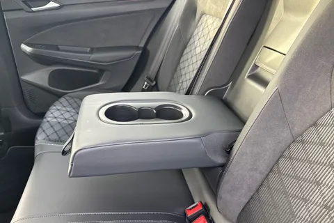 YE75MDO Volkswagen Golf 1.5 eTSI 150 R-Line 5dr DSG **PAN ROOF, WINTER PK, 18' LEEDS ALLOYS** Thumbnail #28