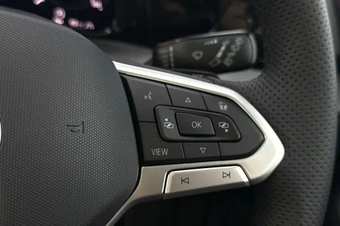 YE75MDO Volkswagen Golf 1.5 eTSI 150 R-Line 5dr DSG **PAN ROOF, WINTER PK, 18' LEEDS ALLOYS** Thumbnail #37