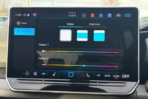 YE75MDO Volkswagen Golf 1.5 eTSI 150 R-Line 5dr DSG **PAN ROOF, WINTER PK, 18' LEEDS ALLOYS** Thumbnail #41