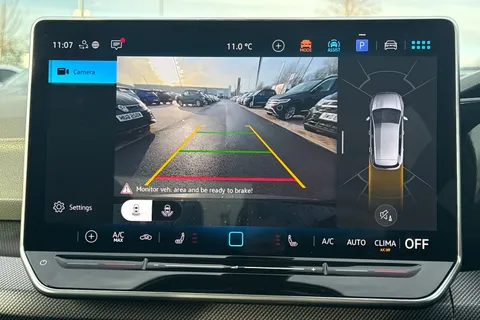 YE75MDO Volkswagen Golf 1.5 eTSI 150 R-Line 5dr DSG **PAN ROOF, WINTER PK, 18' LEEDS ALLOYS** Thumbnail #42