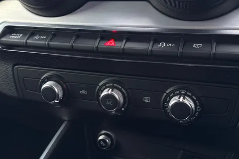 GF18UKL Audi Q2 1.4 TFSI CoD S line Euro 6 (s/s) 5dr Thumbnail #22