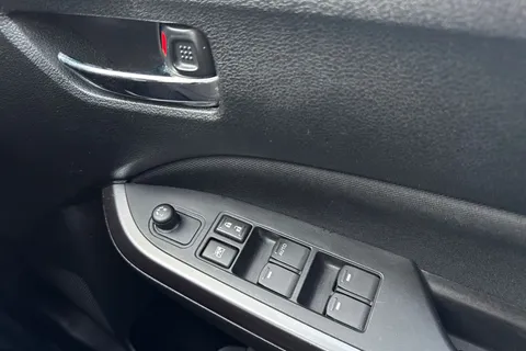 BN72THG Suzuki Vitara 1.4 Boosterjet 48V Hybrid SZ-T 5dr Thumbnail #17