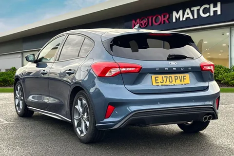 EJ70PVF Ford Focus 1.0T EcoBoost ST-Line Auto Euro 6 (s/s) 5dr Thumbnail #2